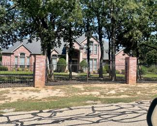 Please don’t block driveways or mailboxes.