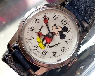 Vintage amickey Mouse mechanical watch - working