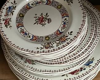 Copeland Spode "Spode's Nigel" c. 1907 dinner and salad plates