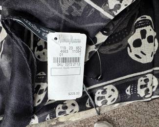 Alexander McQueen skull scarf NWT