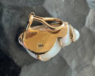 Maz 14 kt. Turbo Shell clip-on earrings  17 grams