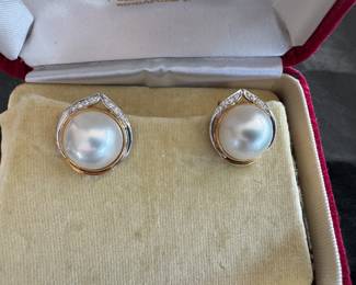 14 kt. mabe pearls with diamonds   9.1 grams