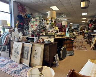 Just a peek at all the fun decor items we carry both Vintage and new! 