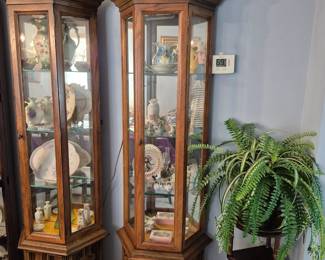 All three cabinets have working lights.
