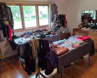 purses, 