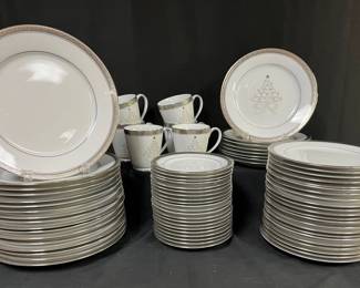 Noritake Crestwood Platinum