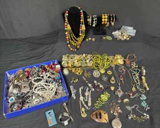 Costume Jewelry Mix