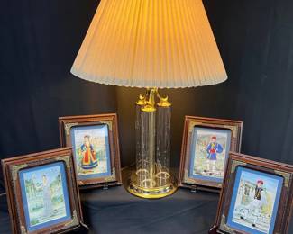 4 Silk Pictures And Lamp