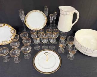 Elegant Ivory Gold 27 Piece Lot