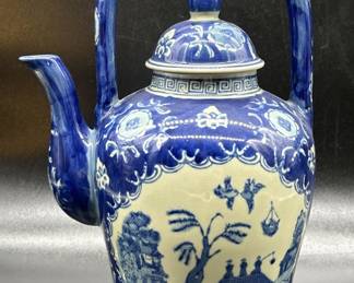 Vintage Blue Willow Porcelain Teapot
