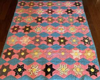 Vintage Hand Stitched Quilt w/ Star Pattern