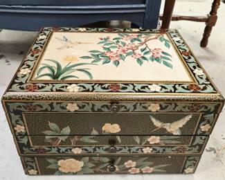 Chinoiserie jewelry box