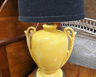 Urn lamp