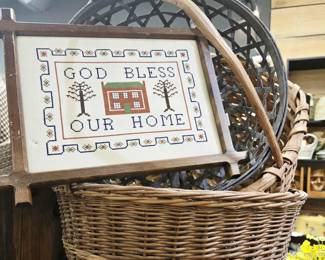 Vintage Cross stitch. Vintage baskets.