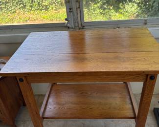 2Small table wshelf