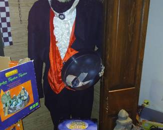 Halloween Decor