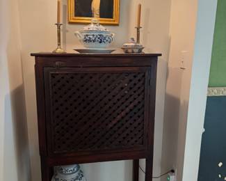 Vintage cabinet