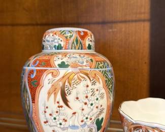 Japanese Imari Porcelain Ginger Jar with Lid 