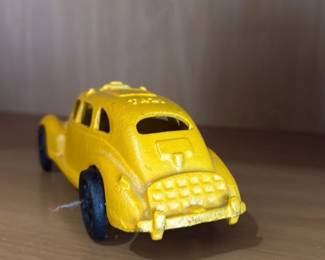 Hubley "Old Timer" Cast Iron Taxi Cab Toy Car 