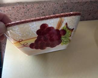 Ceramic Grape Bowl 