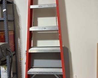 Werner 6-Foot Fiberglass Step Ladder 