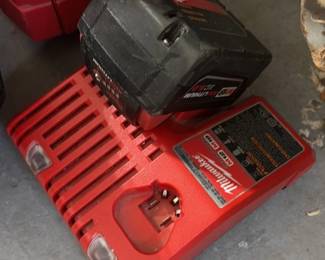 Milwaukee M18 FUEL Cordless Brad Nailer Kit