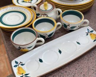 Italian Ceramic Fruit Pattern Dinnerware Set 