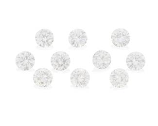 206
A Group of Loose Diamonds
Including 10 natural round brilliant-cut diamonds weighing approximately 4.75 carats total
10 pieces
Estimate: $3,000 - $5,000
