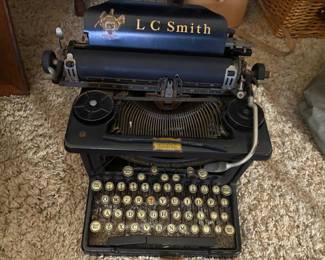 L.C. Smith & Corona Typewriter. 1920s-1930s.