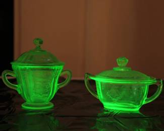 Glowing sugar bowls