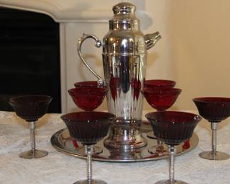 Vintage barware shaker and cups