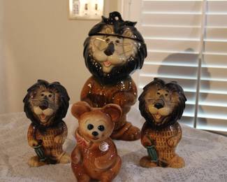 Vintage collectible cookie jar