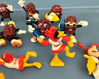 California Raisins; Fredbird figurines