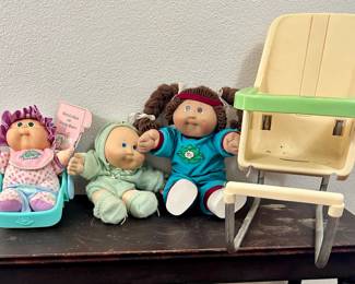 Vintage Cabbage Patch dolls
