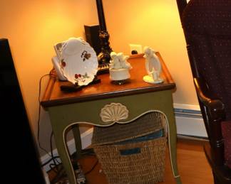 End tables (2) and lamps (2)
