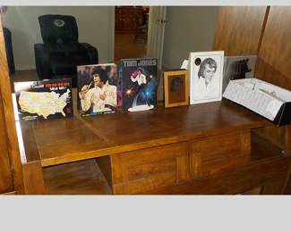 Elvis Items