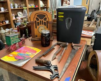 Thomas Collector's Edition Wooden Radio - Paper Shredder - Metal Blade Drawknife Tool - Sheep Shears - Hand Saw - Plate Holders