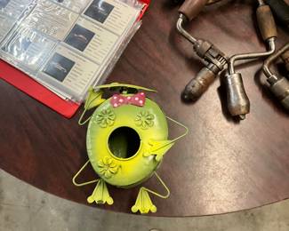 Metal Frog Birdhouse