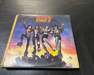 Kiss Album
