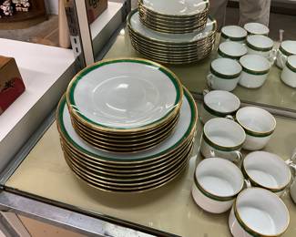 Italy Richard Ginori Palermo Green Porcelain Dinnerware & Condiment Set