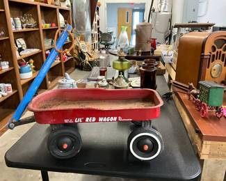 Metal Lil' Red Wagon