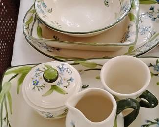 Big lot of Franciscan ware. 8 place settings
