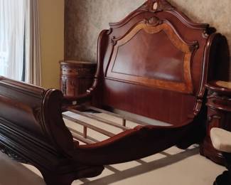 Master KING SIZE sleigh bed