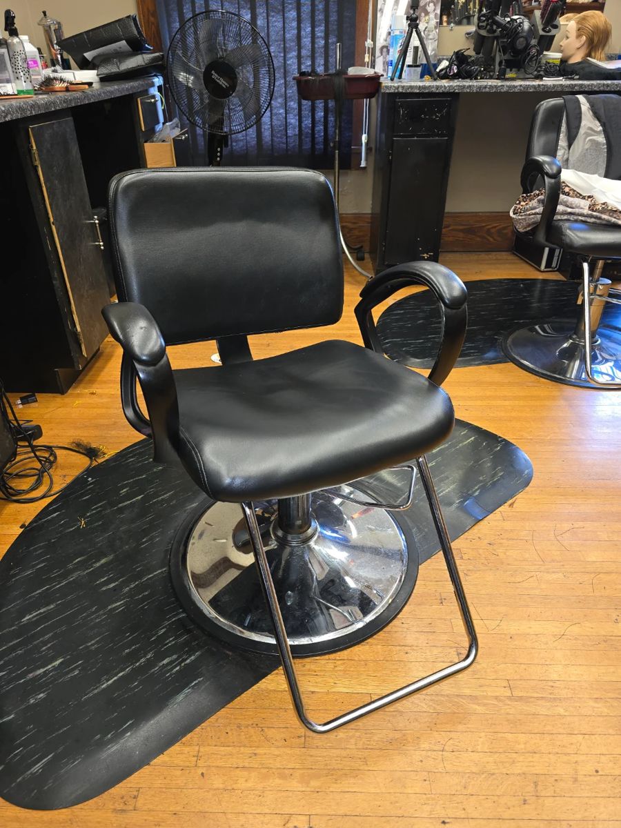 Reclining Styling Chair 