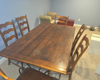 6 chair DINNG ROOM /KITCHEN TABLE  HIGH QUALITY 
