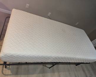 TWIN SIZE NEW  MATTRESS AND FRAME /BOX SPRING 