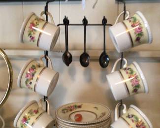 Demi cups and caddy