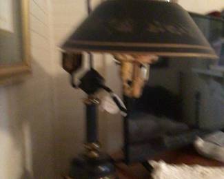 Desk lamp