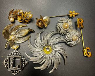 Vintage Floral Brooches and Pins Set with Pearls and Gold Accents