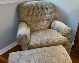 Arm Chair w/ Ottoman